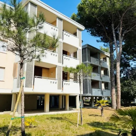 Апартаменты Flat A Few Steps From The Sea Бибионе